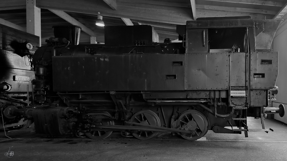 Die Dampflokomotive  NEUE  wurde 1952 von der Wiener Lokomotivfabrik Floridsdorf für die Schöller Bleckmann Stahlwerke gebaut. (Lokpark Ampflwang, August 2020)