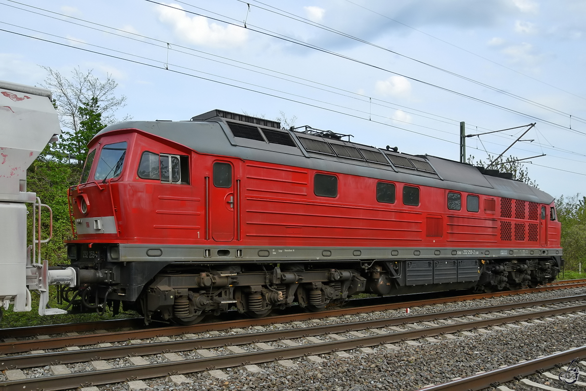 Die DB-Diesellokomotive 232 259-2 war Anfang Mai 2021 in Lintorf zu sehen.