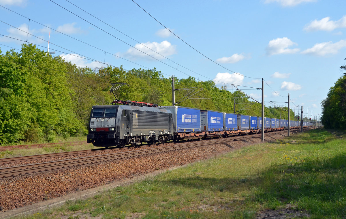 Die im Dienste der LTE stehende 189 806 rollte mit einem Miratrans-KV am 17.05.20 durch Burgkemnitz Richtung Bitterfeld.