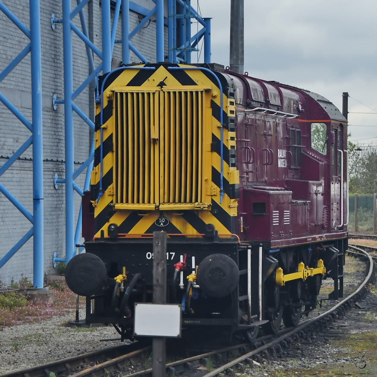 Die Dieselelektrische Lokomotive 09017 wurde 1961 gebaut und 2011 außer Dienst gestellt. (National Railway Museum York, Mai 2019)