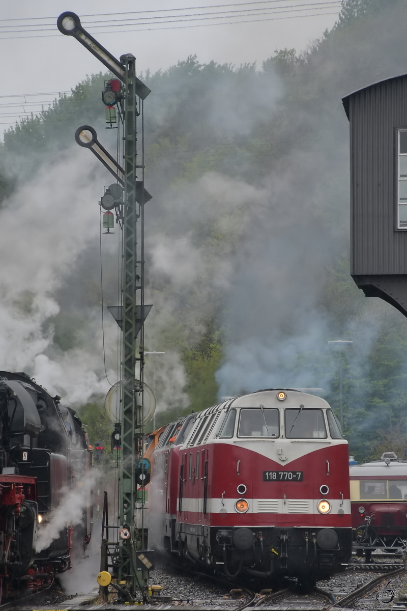 Die Diesellokomotive 118 770-7 Anfang Mai 2017 im Eisenbahnmuseum Bochum.