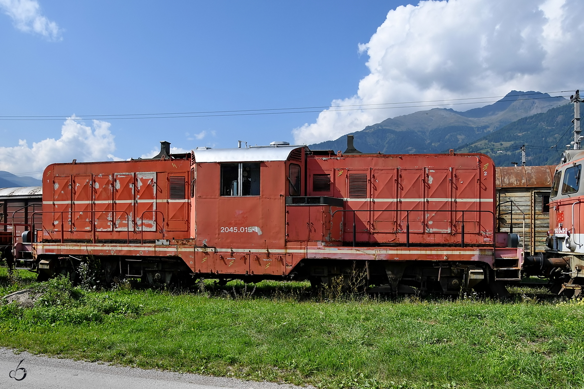 Die Diesellokomotive 2045.015-1 der ÖBB wurde 1954 gebaut und war Ende August 2019 im  Außenbereich des Heizhauses Lienz ausgestellt.