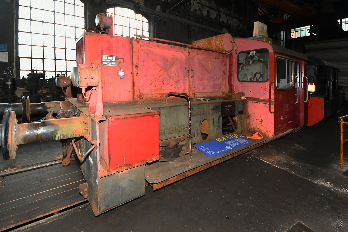 Die Diesellokomotive 323 705-4 wurde 1959 als KÖF 6707 an die DB geliefert. Hier ist sie Ende September 2020 im sächsischen Eisenbahnmuseum Chemnitz-Hilbersdorf zu sehen.