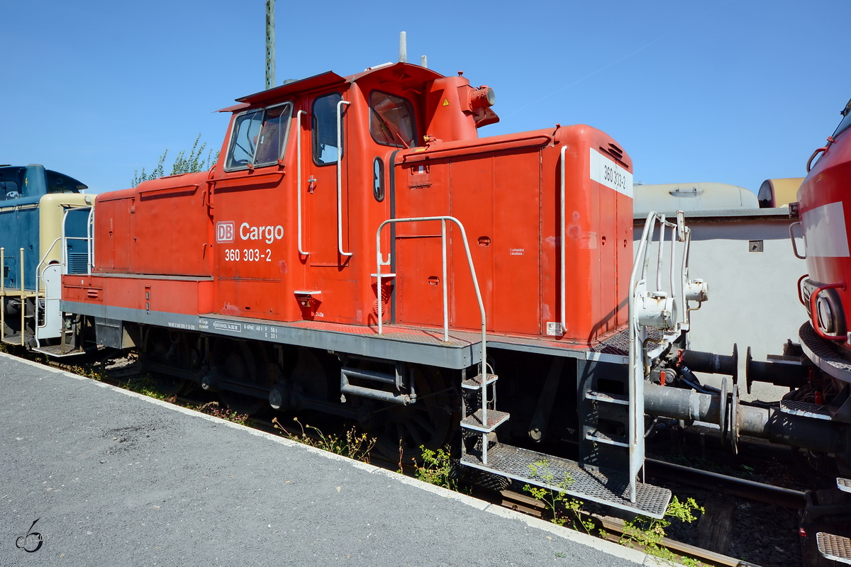 Die Diesellokomotive 360 303-32 im August 2018 im Eisenbahnmuseum Koblenz.