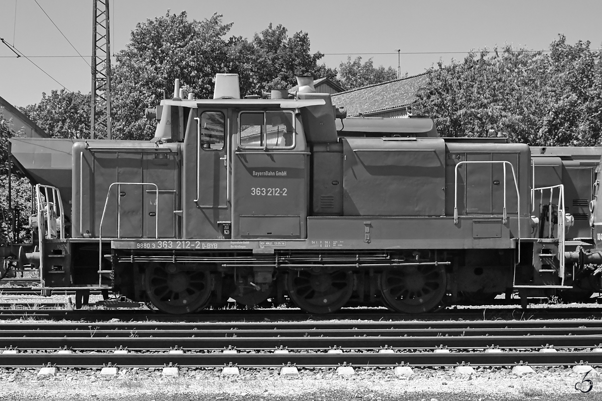 Die Diesellokomotive 363 212-2 der BayernBahn war Anfang Juni 2019 im Bayerischen Eisenbahnmuseum Nördlingen ausgestellt.