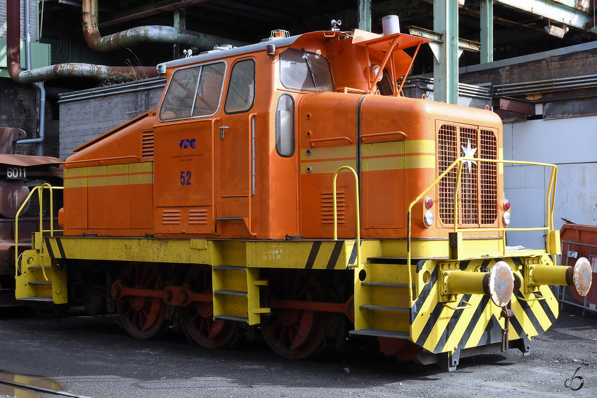 Die Diesellokomotive Henschel DH 500 Nr. 52 der Vereinigte Schmiedewerke GmbH (VSG) auf dem Museumsgelände der Henrichshütte. (Hattingen, September 2017)
