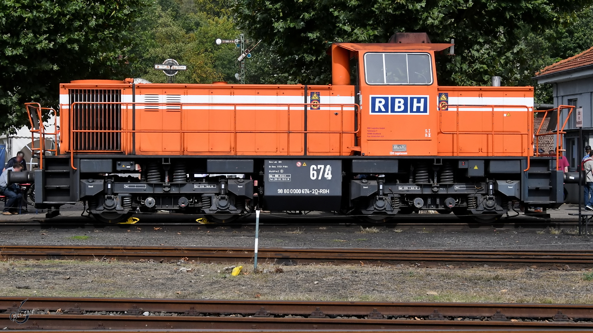Die Diesellokomotive MaK G 1204 BB  674  der RBH Mitte September 2018 in Bochum.