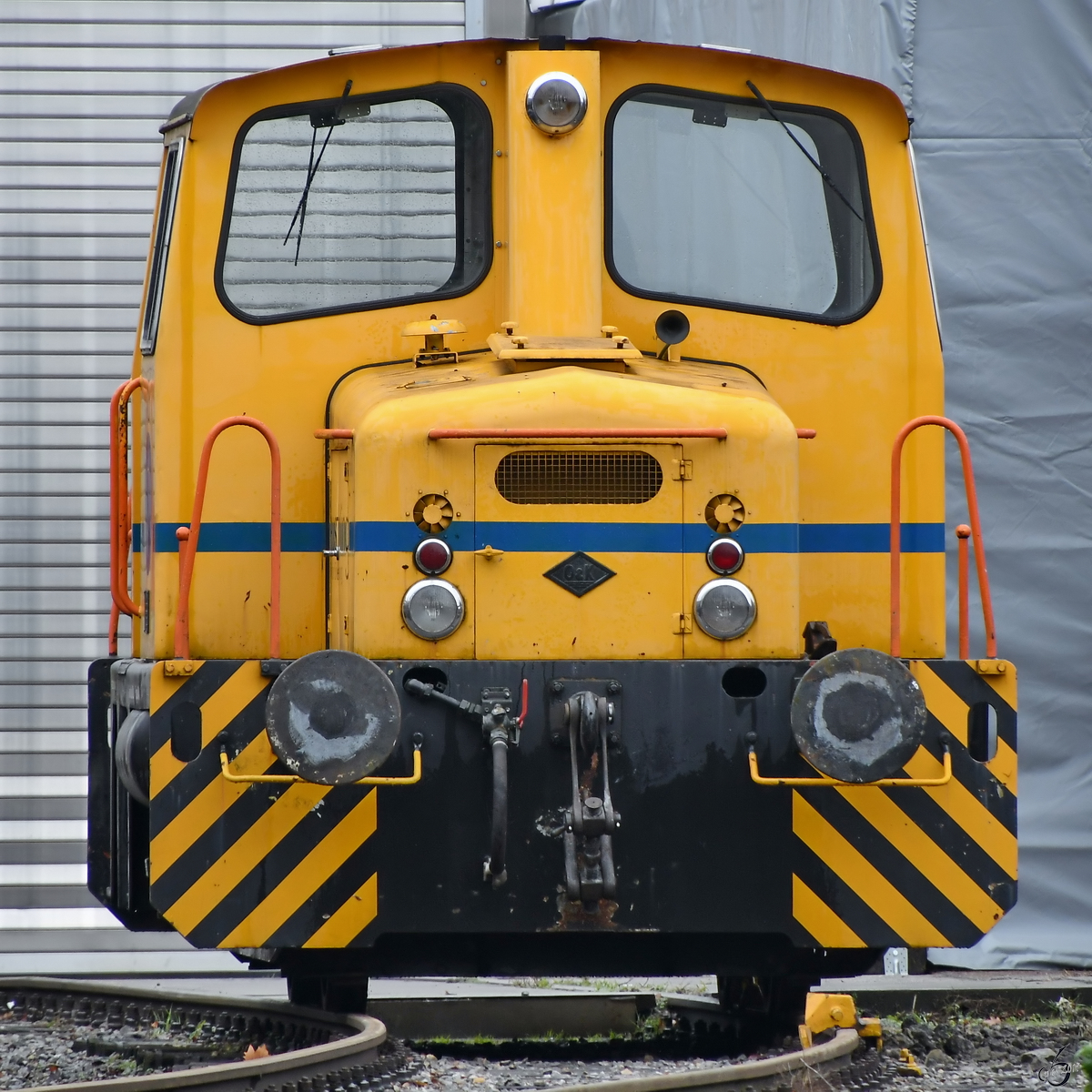 Die Diesellokomotive MB 170 N von Orenstein & Koppel auf dem Gelände der Westfälische Lokomotiv Fabrik Karl Reuschling. (Hattingen, Januar 2019)