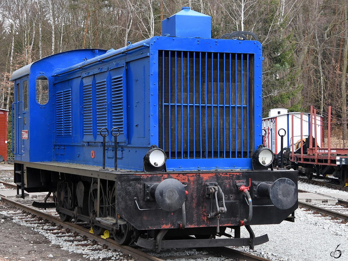 Die Diesellokomotive T 334 004 Anfang April 2018 im Eisenbahnmuseum Lužná u Rakovníka.