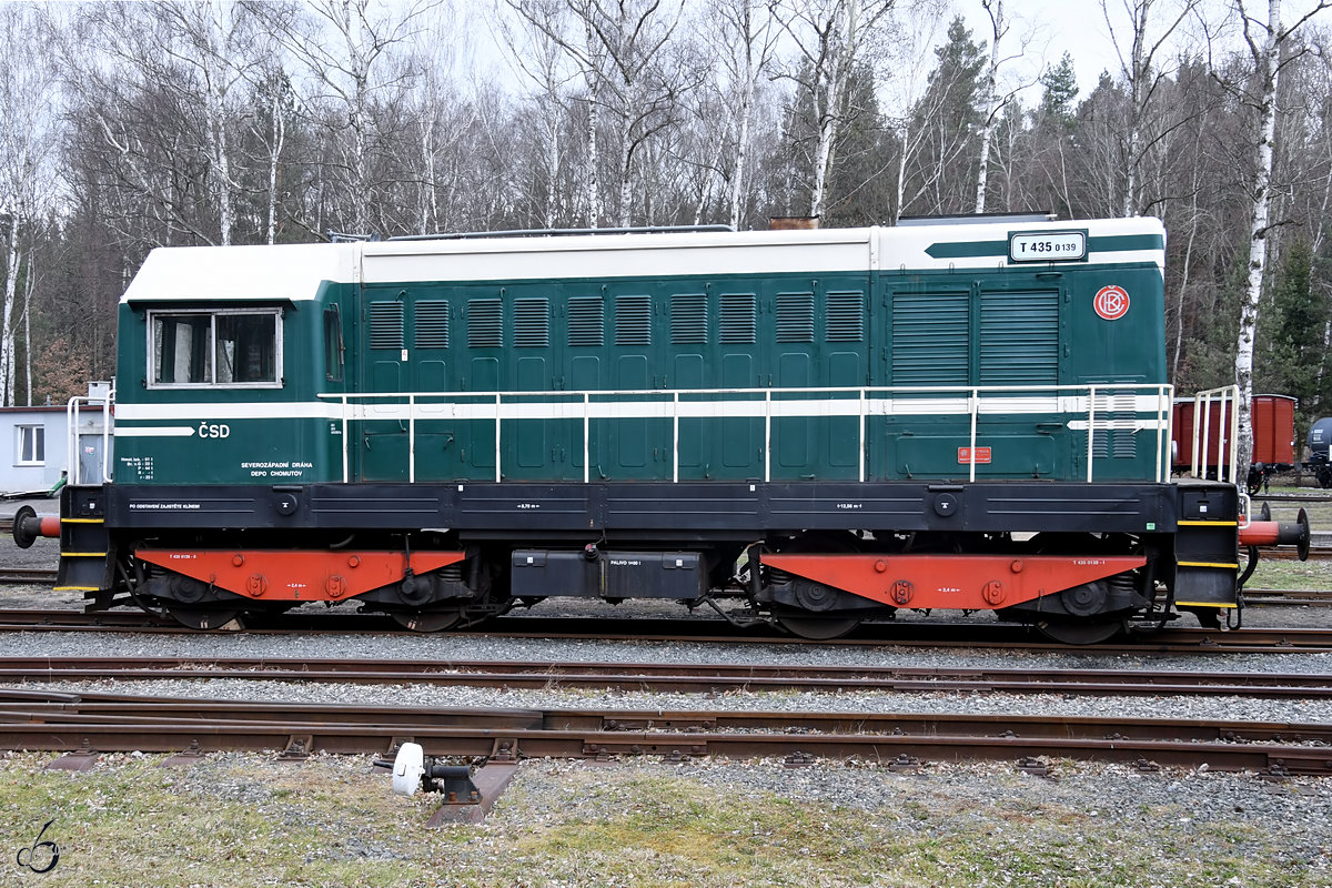 Die Diesellokomotive T 435 0139 Anfang April 2018 im Eisenbahnmuseum Lužná u Rakovníka.
