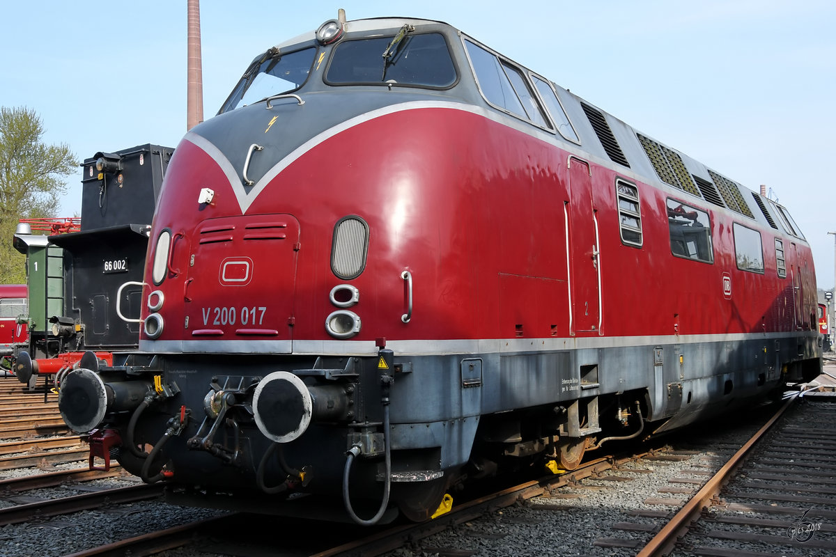 Die Diesellokomotive V 200 017 im Eisenbahnmuseum Bochum-Dahlhausen. (April 2018)