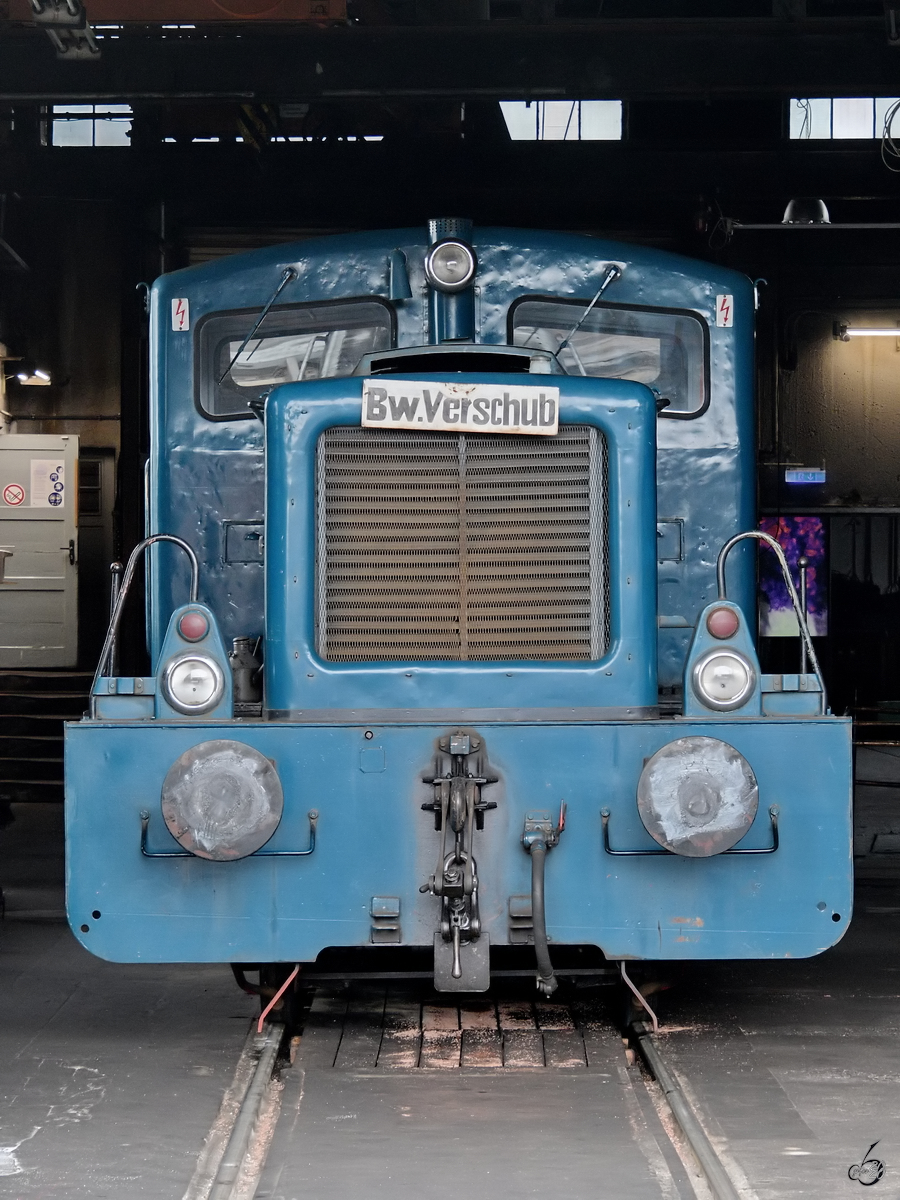 Die Diesellokomotive V15 2065 war hier Ende September 2020 im sächsischen Eisenbahnmuseum Chemnitz-Hilbersdorf zu sehen.