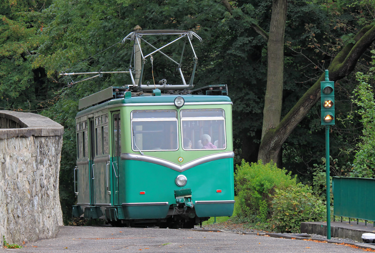Die Drachenfelsbahn ist von der Bergstation abgefahren. - 15.09.2009  