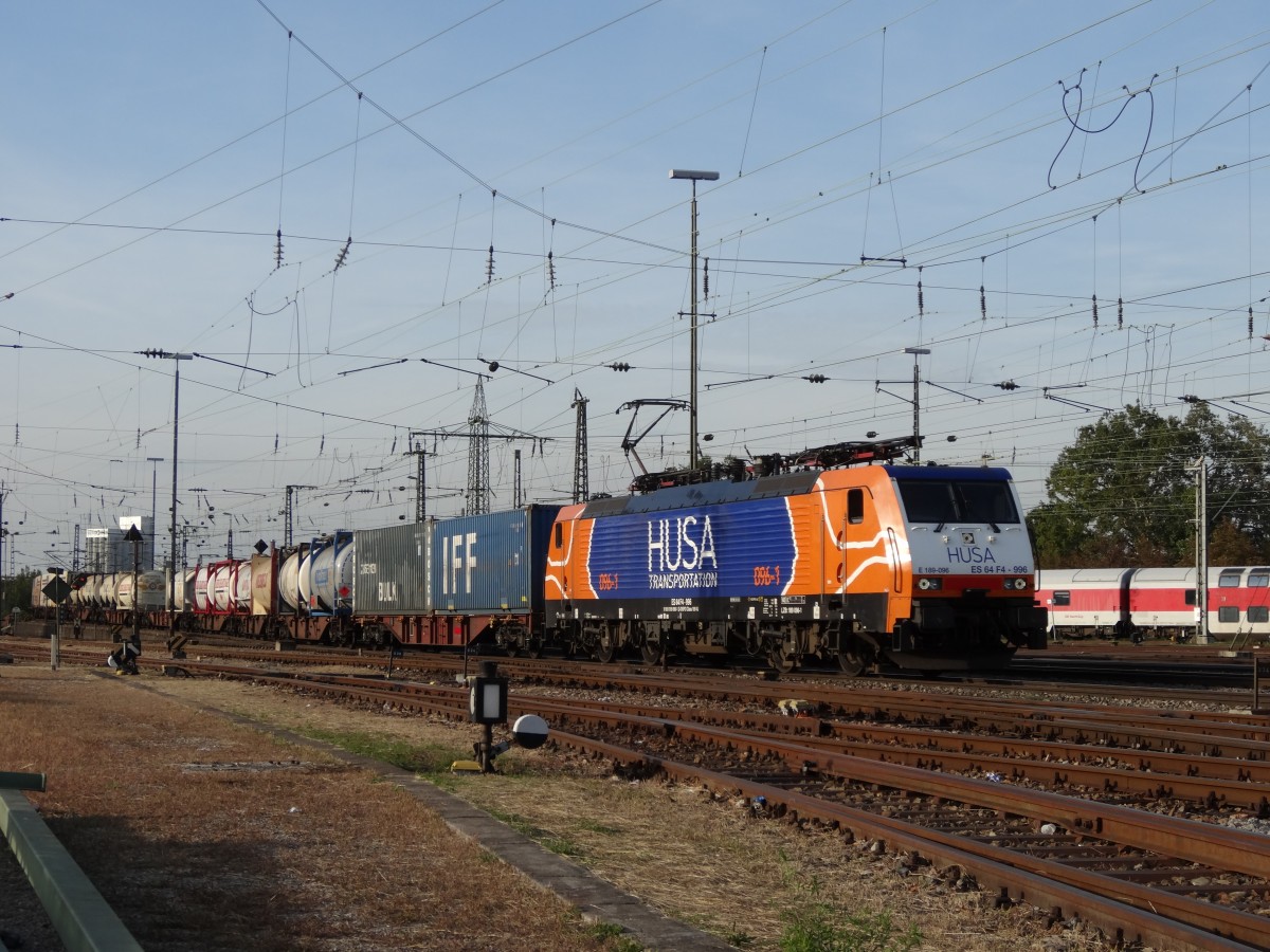 Die E 189 096 bei der Durchfahrt in Basel Bad Bhf am 23.09.2013