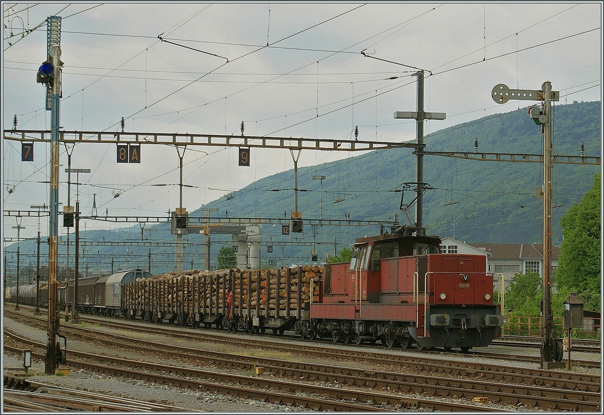 Die Ee 6/6 16820 in RAngierbahnhof von Biel. 
8. Mai 2009
