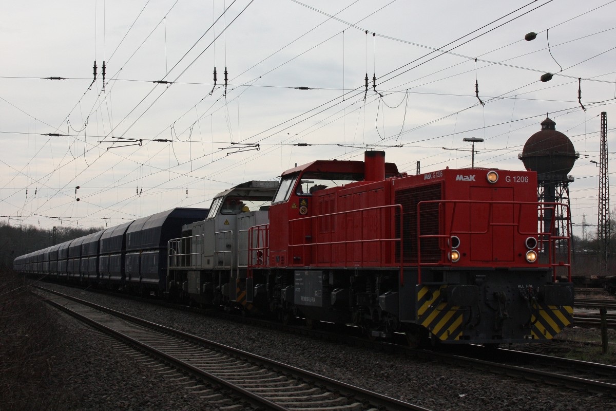 Die ehemalige CFL 1503,welche jetzt bei TXL im Einsatz ist und die Oak Capital/TXL  Tilly  am 16.3.13 mit einem Kalkzug in Duisburg-Entenfang.
