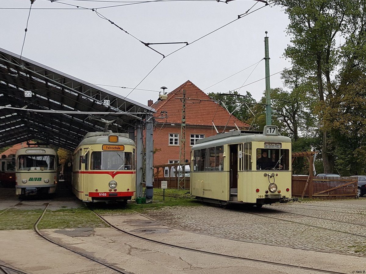 Die ehemalige DÜWAG aus Düsseldorf mit der Nr. 1503 aus dem Jahr 1954 und die Nr. 389 vom Baujahr 1951 im Hannoverschem Straßenbahn-Museum am 06.10.2018