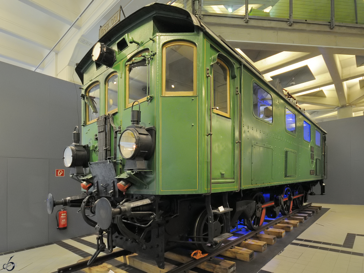 Die Elektolokomotive 1060.001 von AEG im Technischen Museum Wien (November 2010)