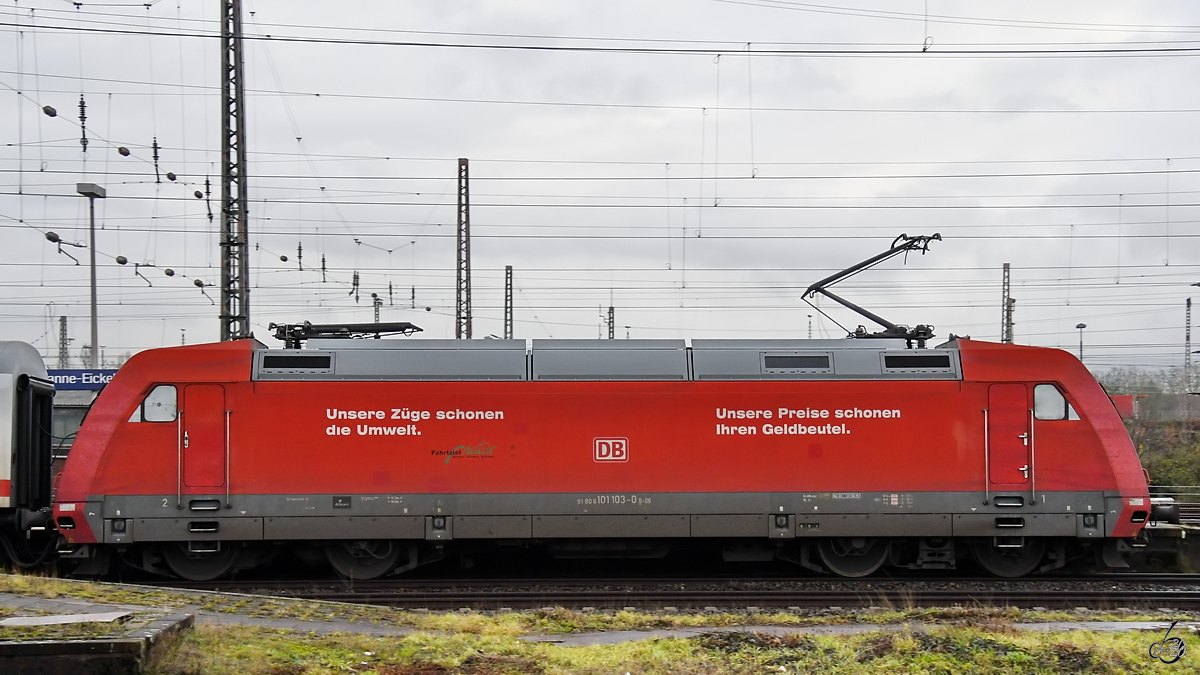 Die Elektrolokomotive 101 103-0 war Anfang Dezember 2019 in Wanne-Eickel zu sehen.