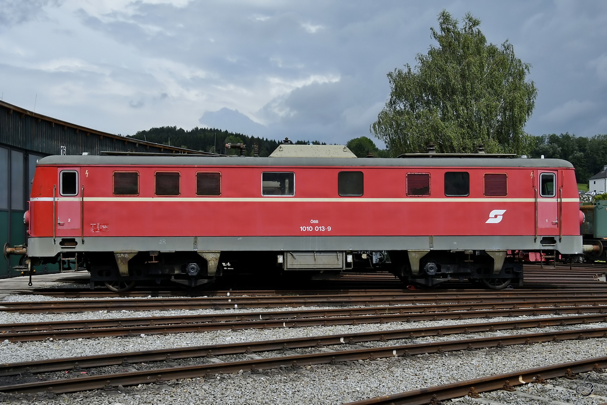 Die Elektrolokomotive 1010 0139 stammt aus dem Jahr 1956. (Lokpark
