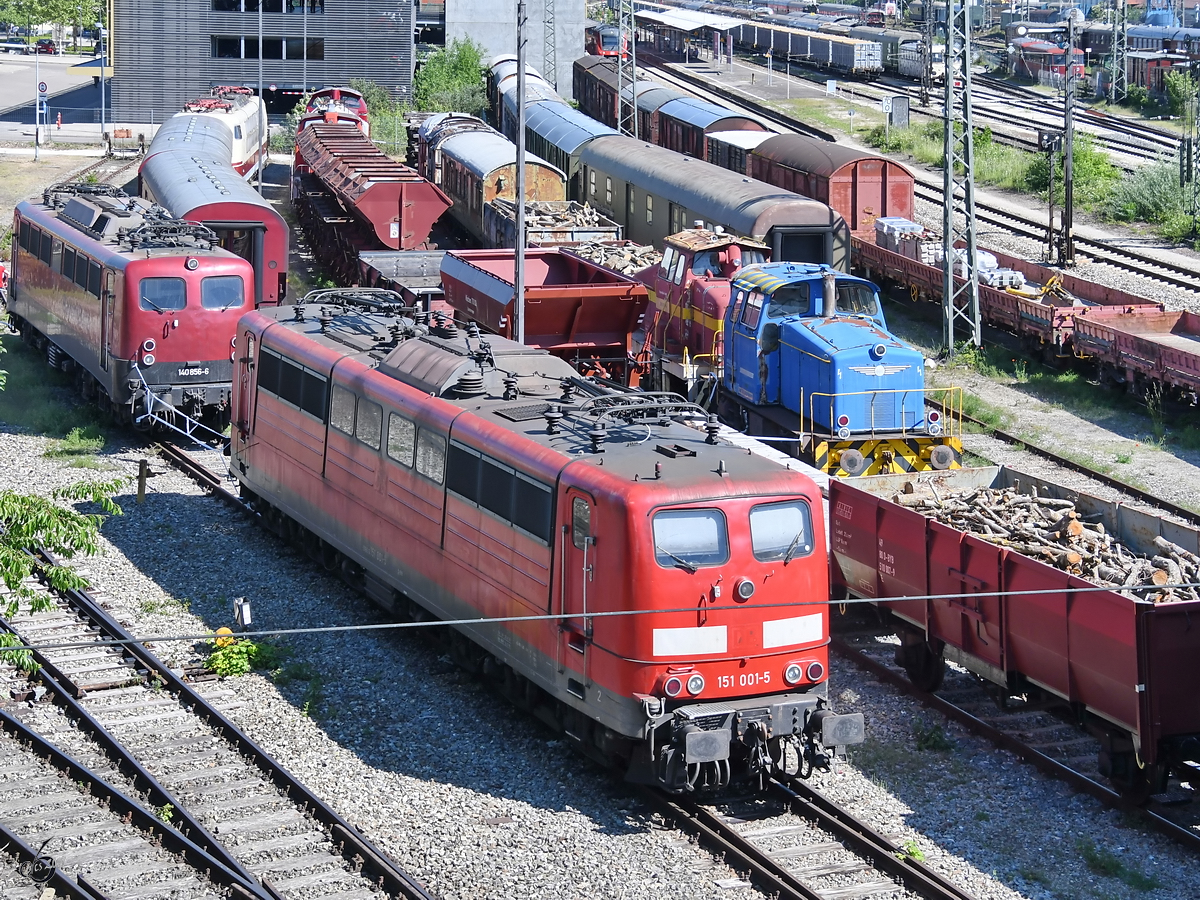 Die Elektrolokomotive 151 01-7 war Anfang Juni 2019 im Bayerischen Eisenbahnmuseum Nördlingen zu sehen.