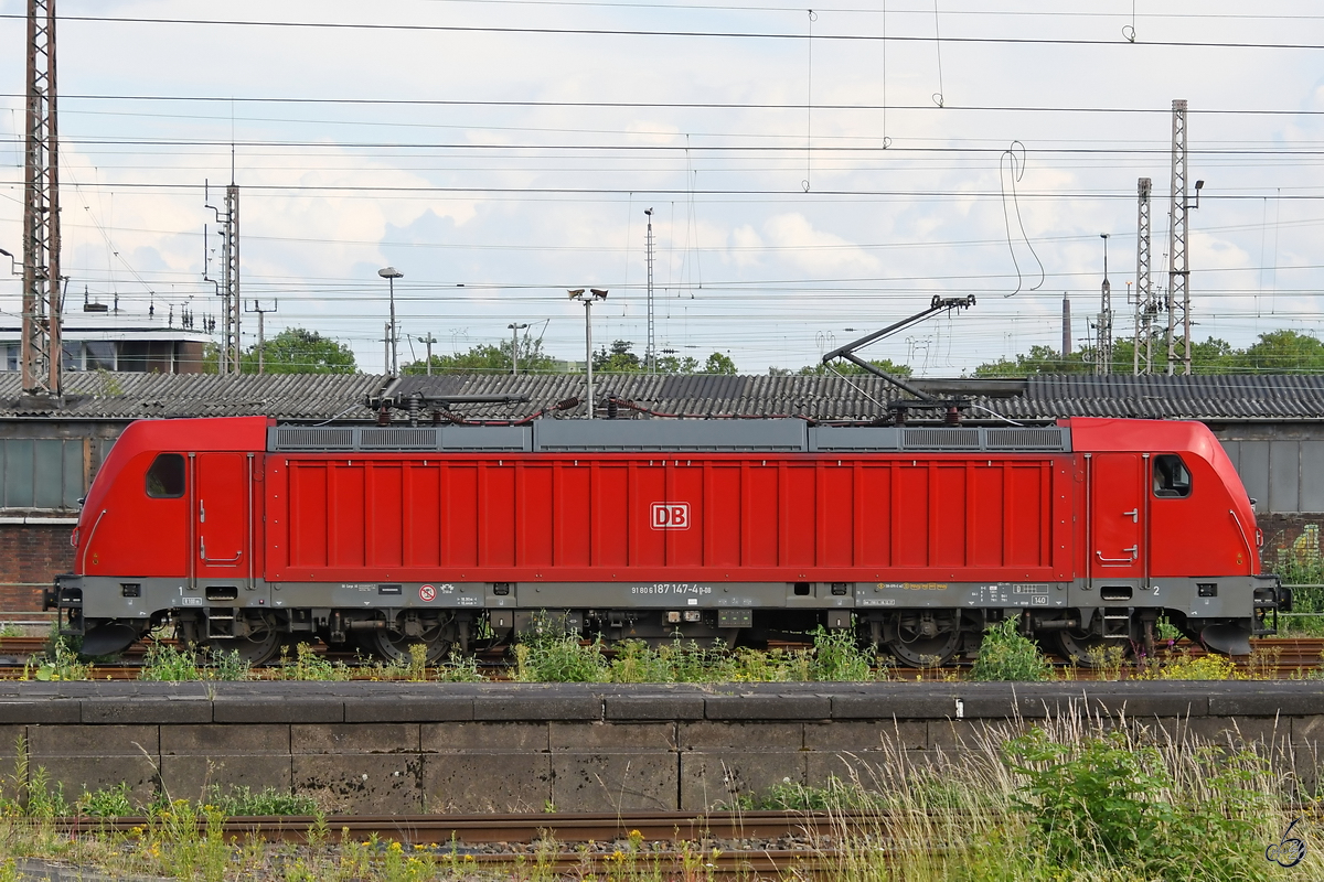Die Elektrolokomotive 187 147-4 war Anfang Juni 2020 in Wanne-Eickel unterwegs.