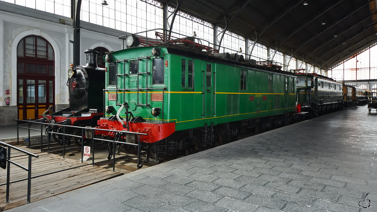 Die Elektrolokomotive 6005 (260-005-4) wurde 1923 bei ALCO gebaut. (Eisenbahnmuseum Madrid, November 2022)