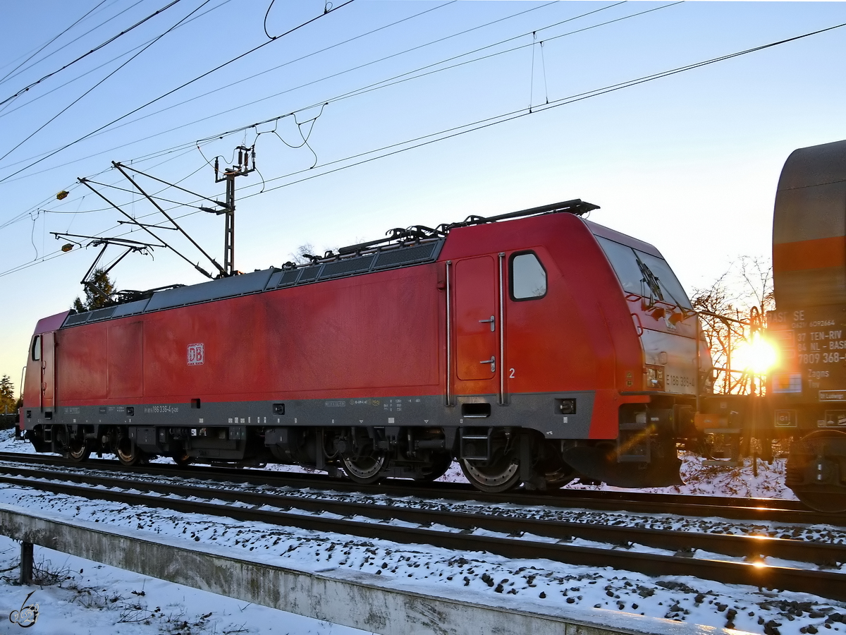 Die Elektrolokomotive E 186 336-4 war Mitte Februar 2021 in Lintorf zu sehen.
