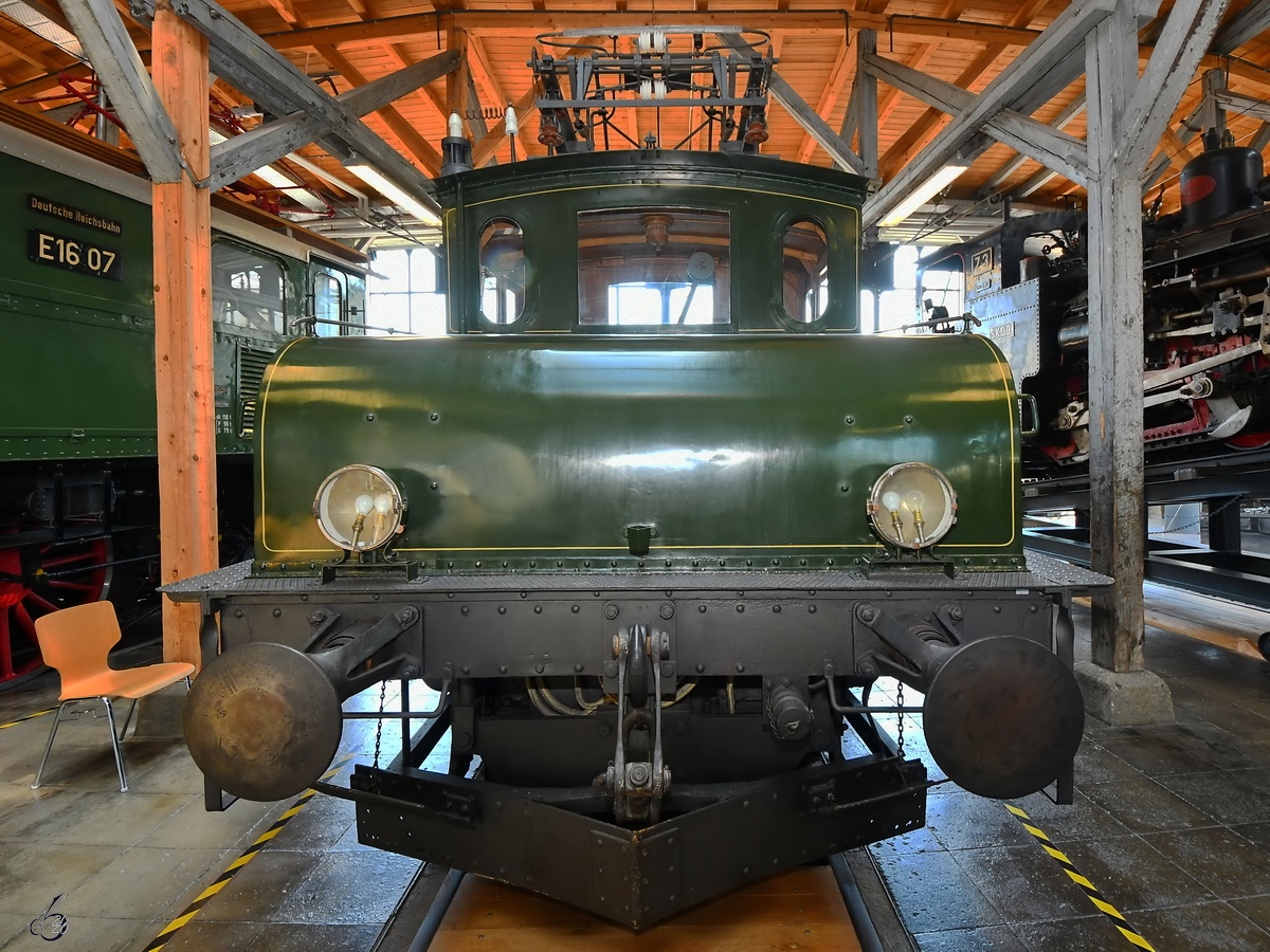 Die Elektrolokomotive L.A.G. 1  Katharina  wurde 1905 gebaut und ist in der Lokwelt Freilassing ausgestellt. (August 2020)