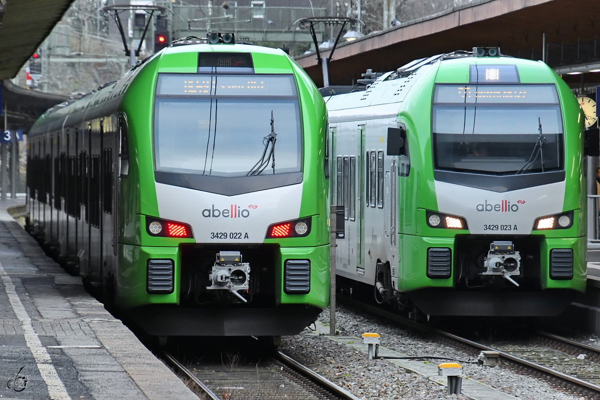 Die Elektrotriebzüge 3429 022 & 023 waren im Februar 2021 am Hauptbahnhof Wuppertal zu sehen.