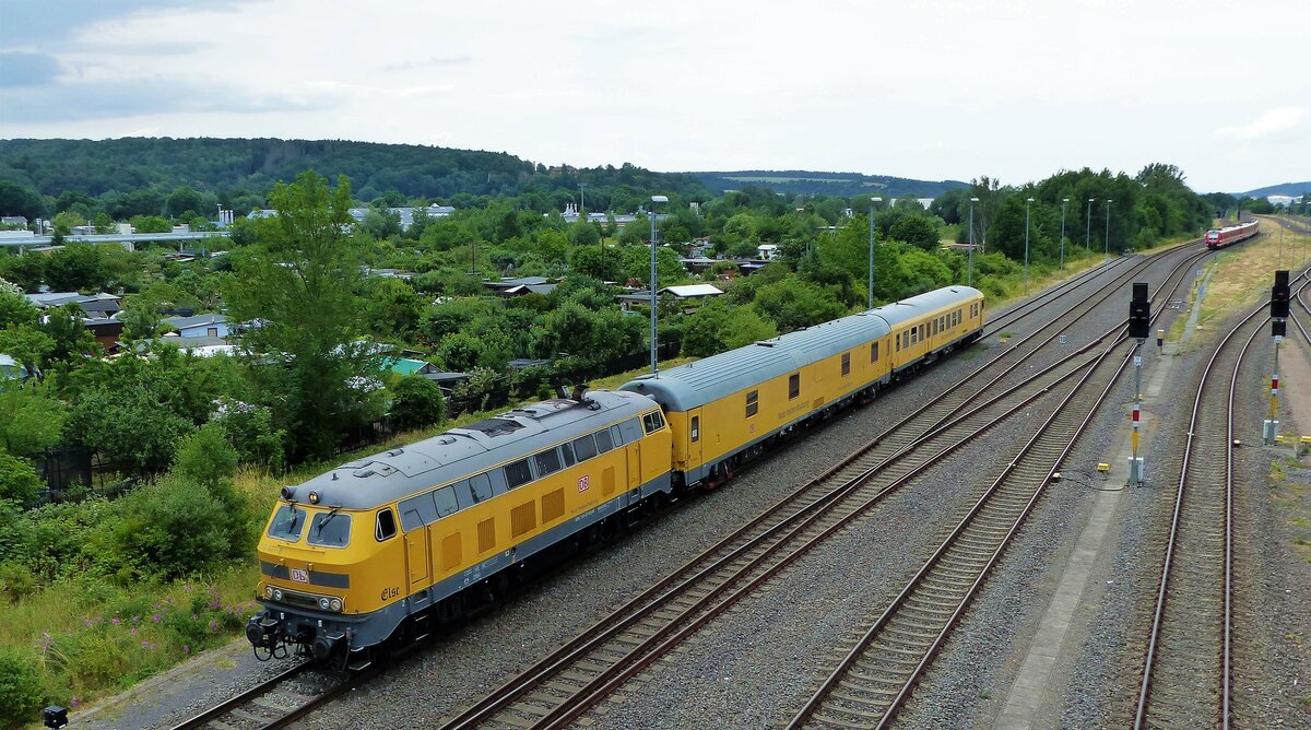 Die ELSE vom DB Netz 218 477-8 ( 9280 1218 477-8 D-DB ) führte einen Messzug zum tanken nach Gera am 21.6.2023