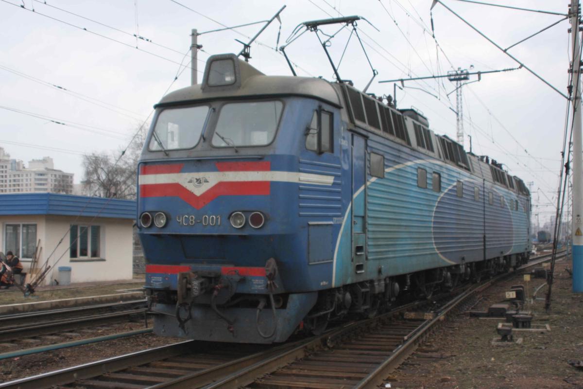 Die erste in der Baureihe!
Kiew Hauptbahnhof 23.2.2008