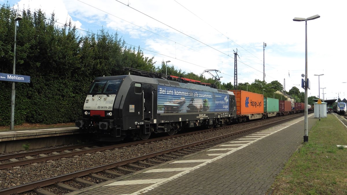 Die ES 64 F4-281 ( 189 281) der MRCE mit Güterzug aus dem Süden in Richtung Köln hier bei der Durchfahrt von Bonn-Mehlem.

Bonn-Mehlem
08.07.2017