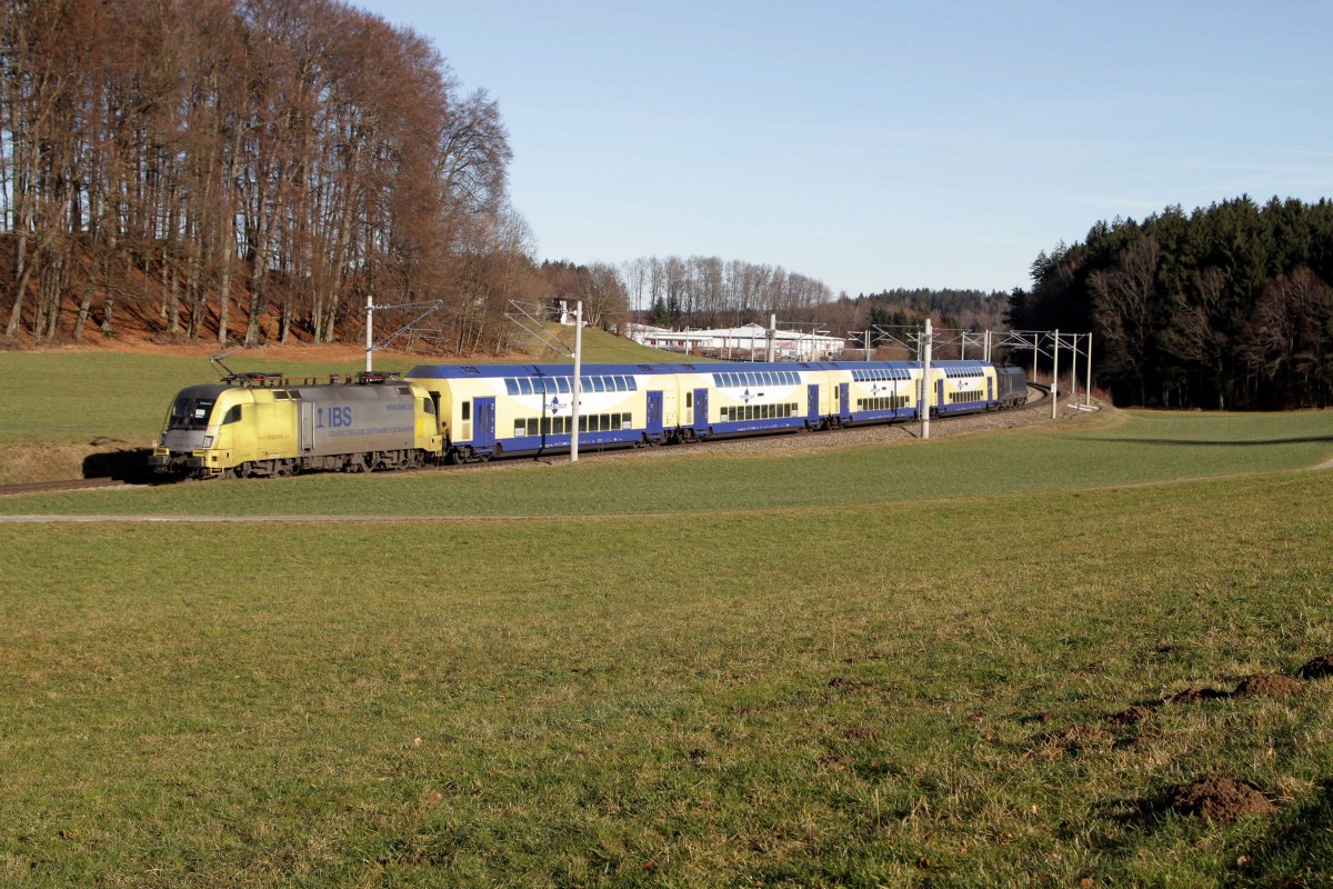 Die ES 64 U2-096 mit Metronom Waggons (Ersatzzug des Meridian) in der Axdorfer Kurve am 06.01.2014