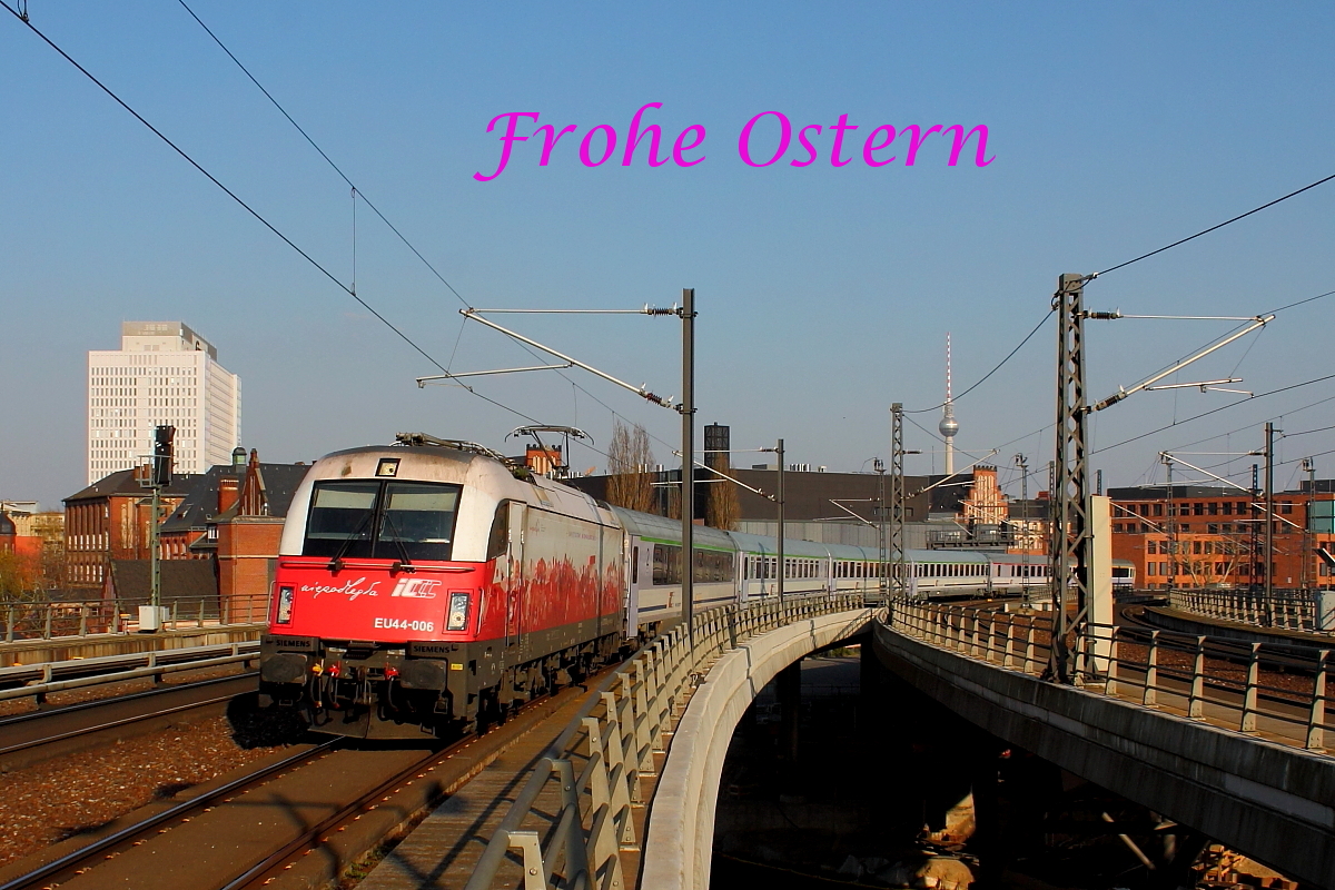 Die EU 44-006 bringt den EC 44 Berlin-Warschau-Express am 06.04.2019 von Warschau nach Berlin Hauptbahnhof.