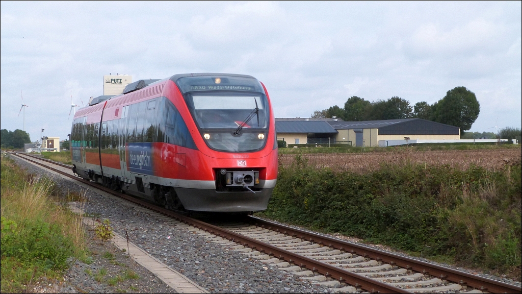 Die Euregiobahn (RB 20) im sonntäglichen Pendelverkehr zwischen Alsdorf und Stolberg 
(Rhl). Hier zu sehen bei Merzbrück in Broichweiden unweit von Würselen am 11.10.2020.