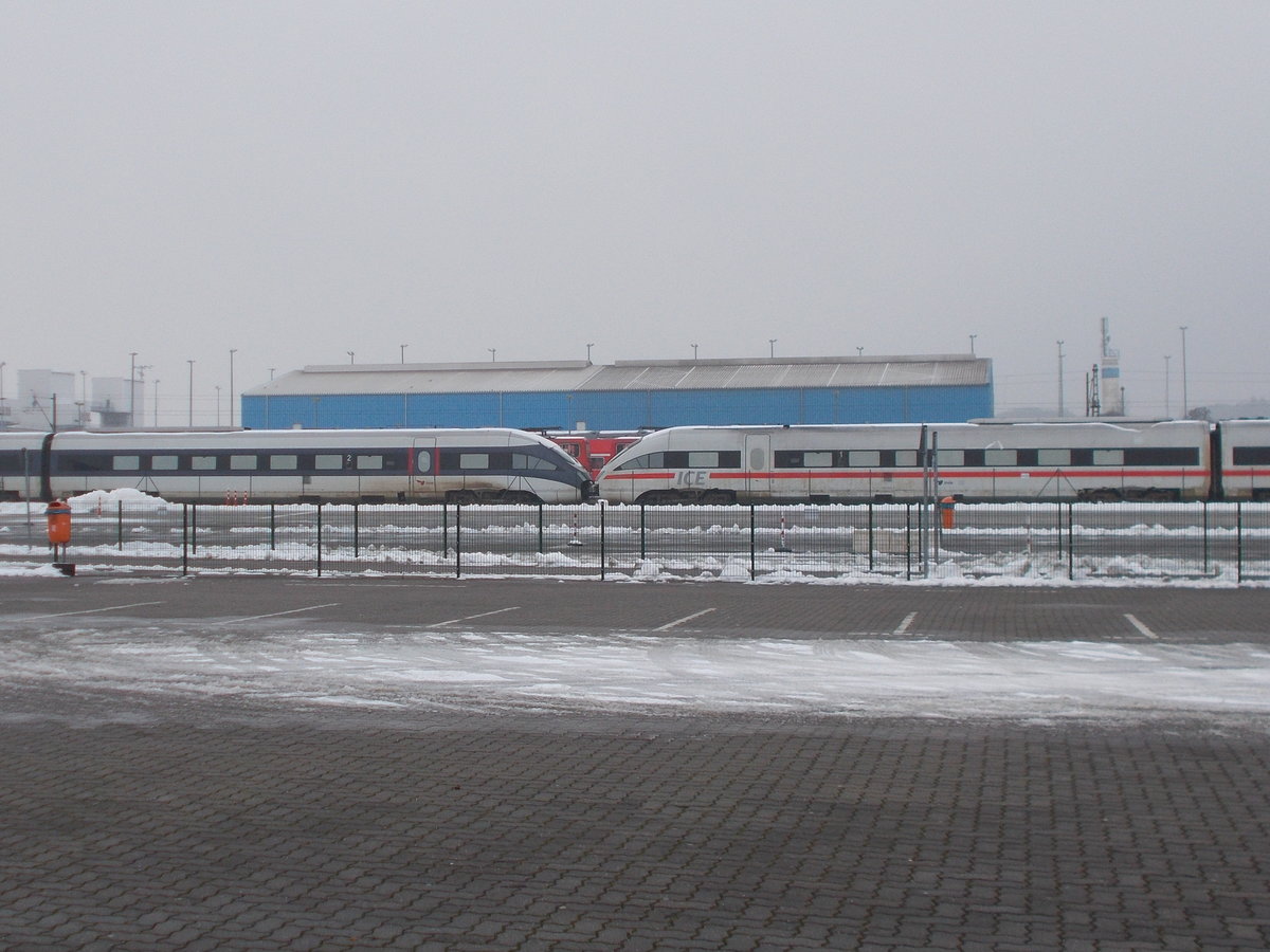 Die in der Farbgebung unterschiedlichen ICE-TD,am 19.Januar 2017,in Mukran.