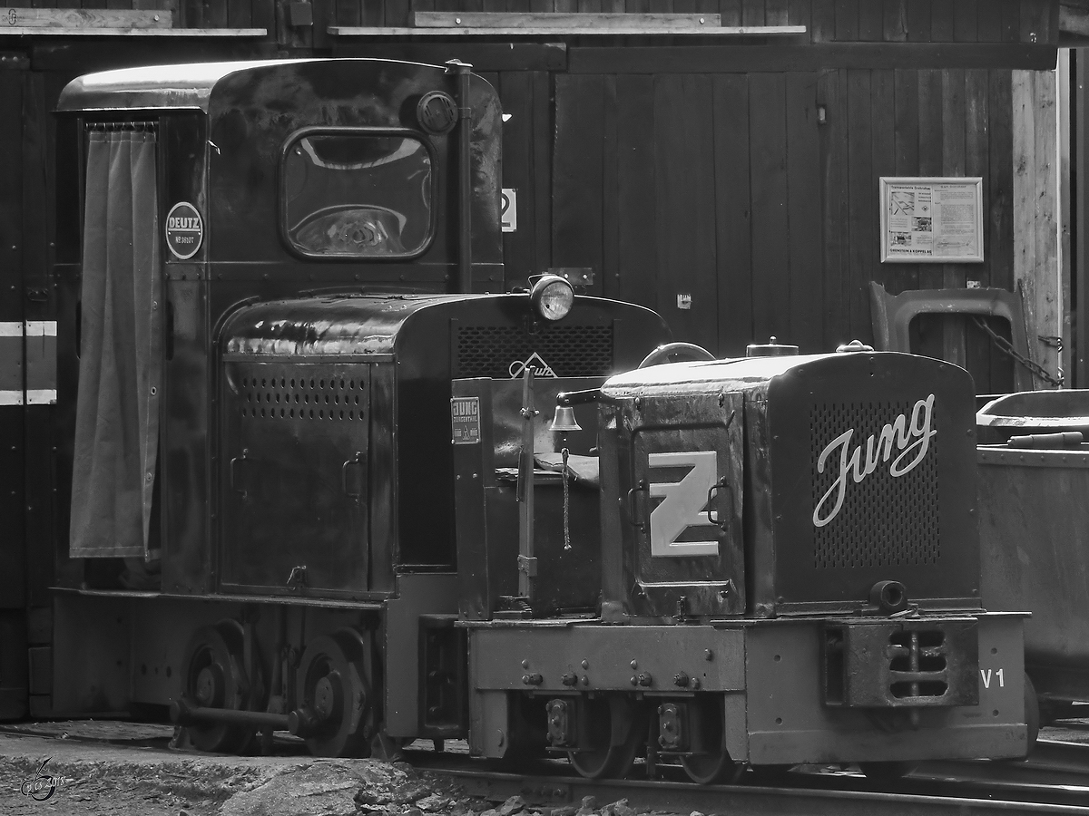 Die Feldbahndieseloks Deutz 38107 und Jung V1 Mitte September 2018 im Eisenbahnmuseum Bochum-Dahlhausen.