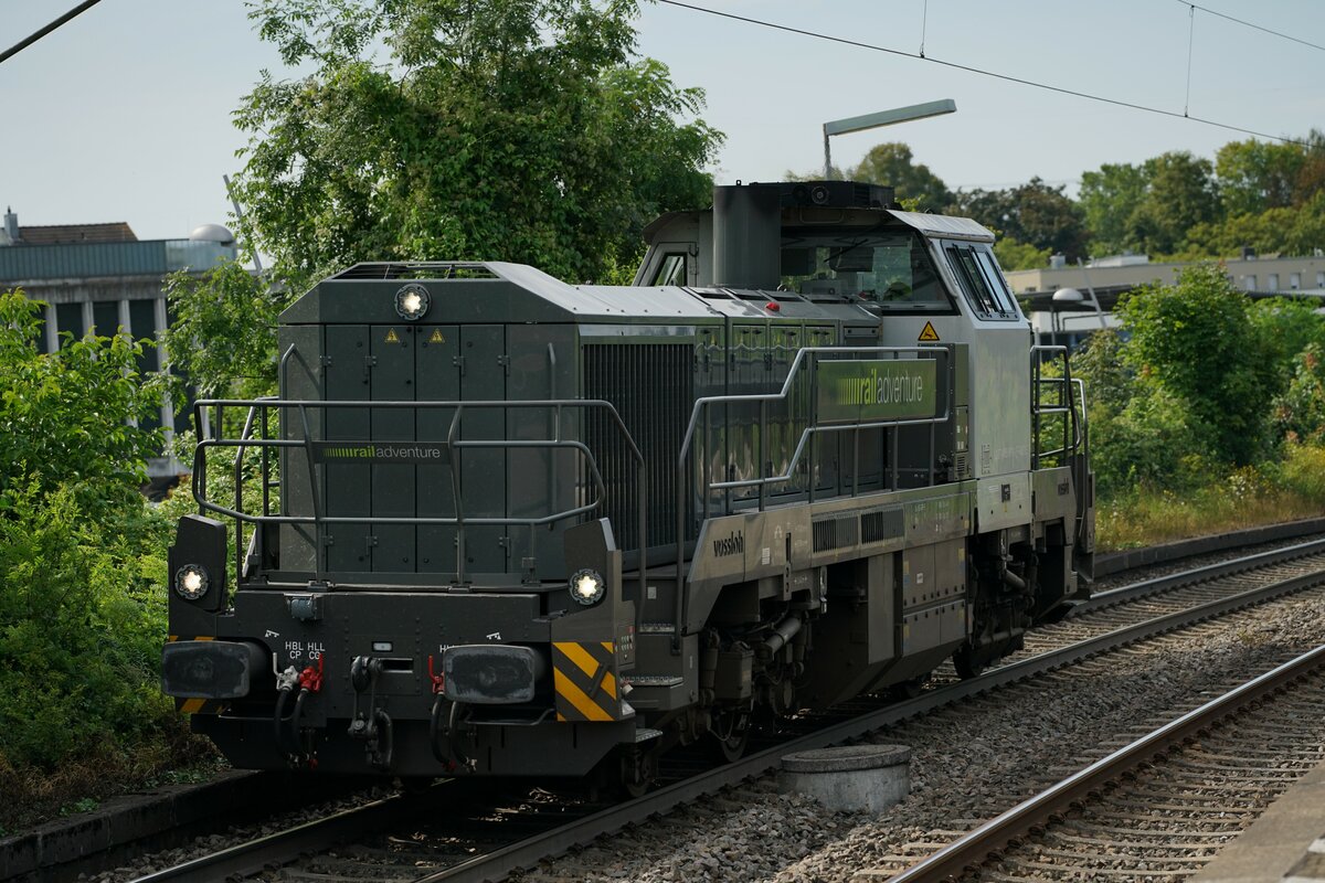 Die französische 4185 011-1 der RailAdventure GmbH fuhr am 10. August 2021 durch den Bahnhof Tamm (Württ).