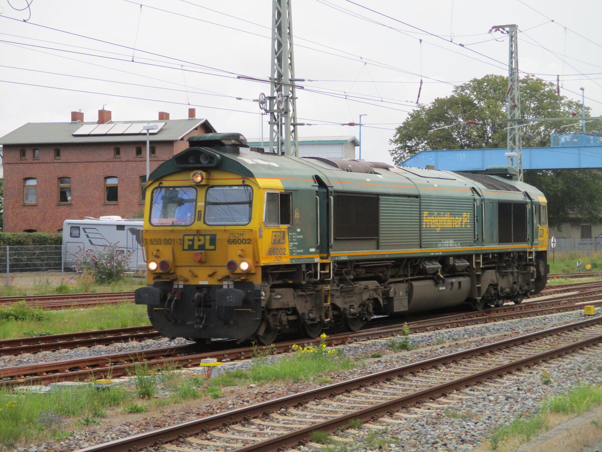 Die Freightliner JT42M 66002 setzte am Morgen,vom 22.August 2026,in Bergen/R�gen,um.