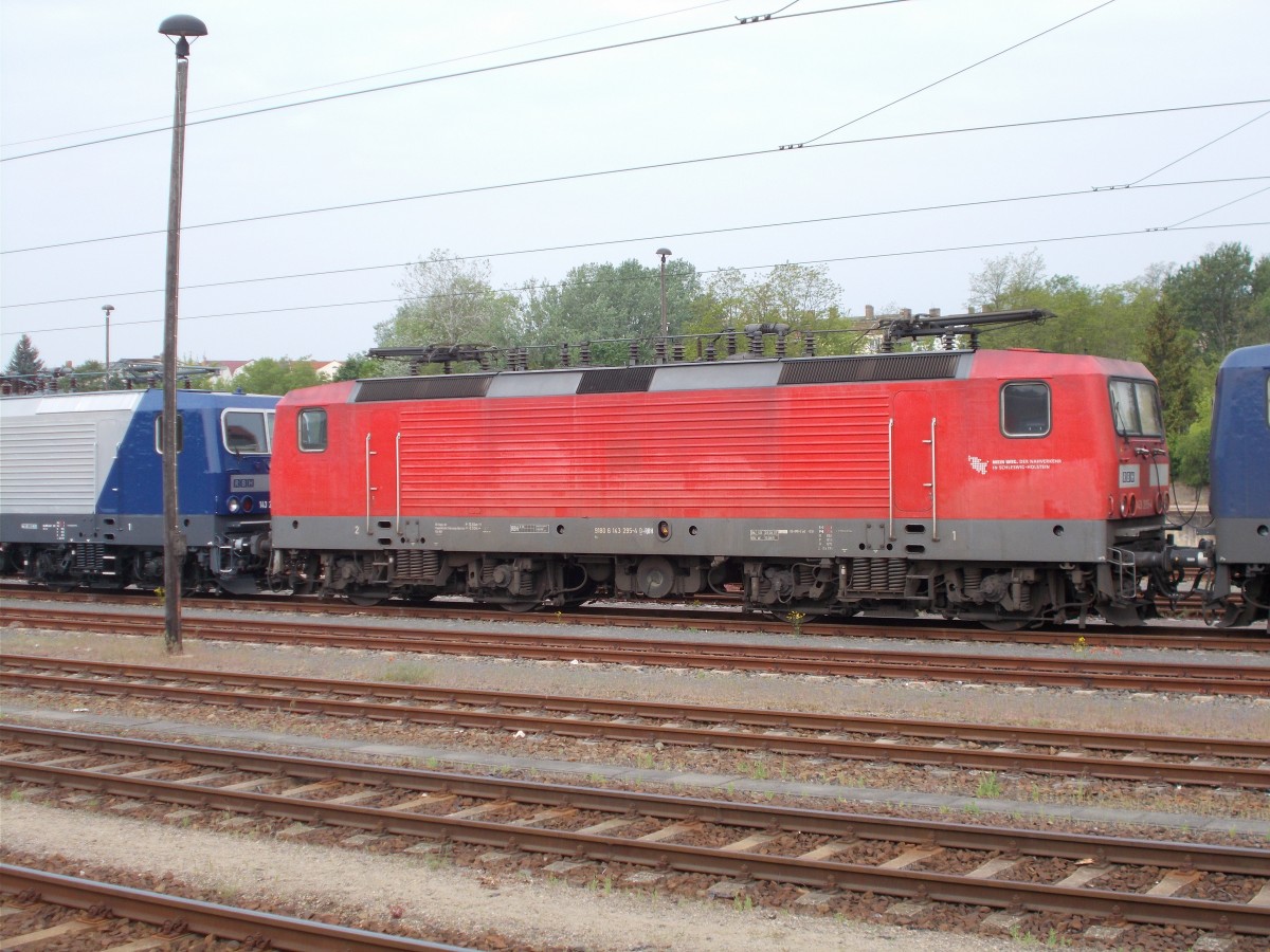 Die frühre 143 295,am 23.Mai 2015,in Eberswalde ist noch nicht,in den Farben ihres neuen Arbeitgeber`s,die RBH,lackiert.