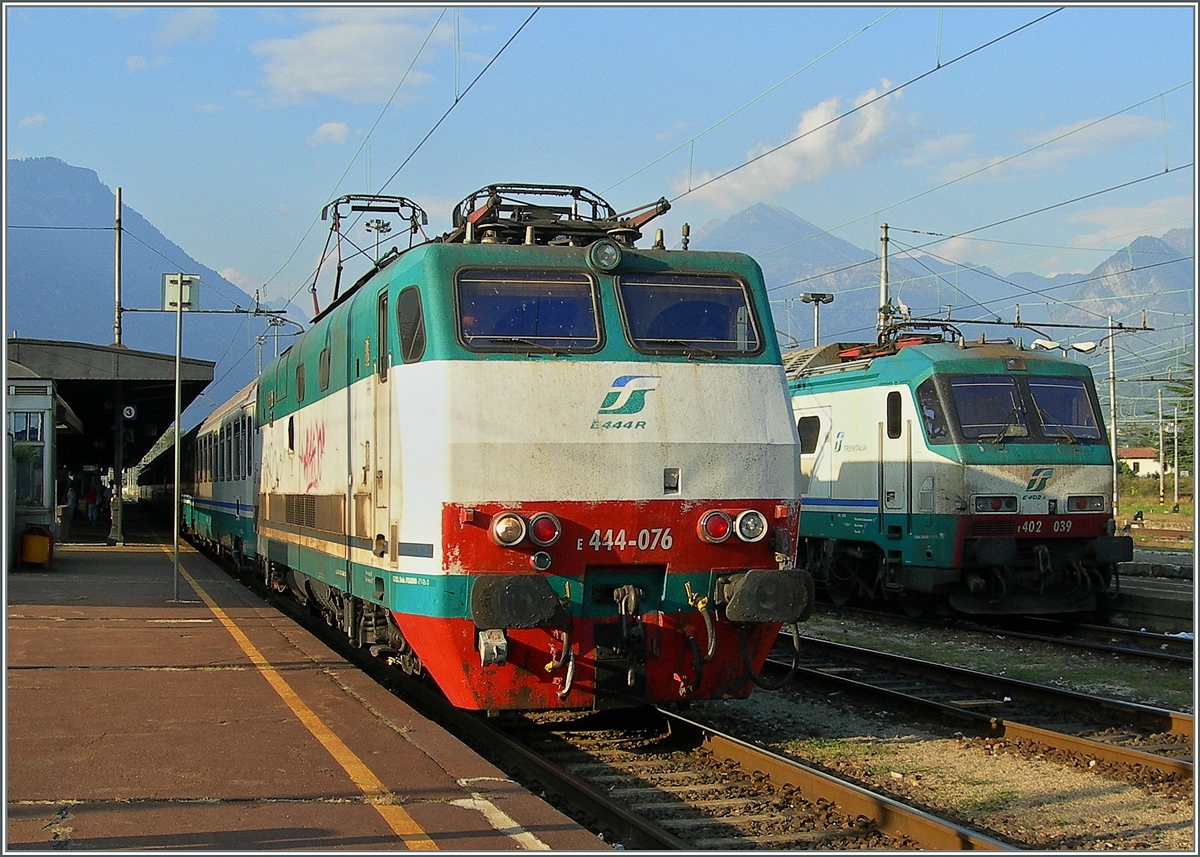 Die FS 444 076 wartet mit einem von der SBB übernommenen EC auf Abfahrt nach Milano.
10. September 2007
