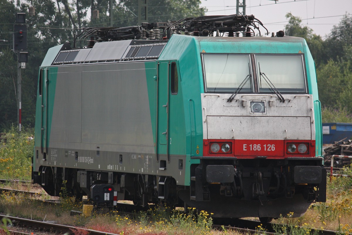 Die fr Crossrail fahrende E 186 126 am 14.7.13 abgestellt in Krefeld Hbf.