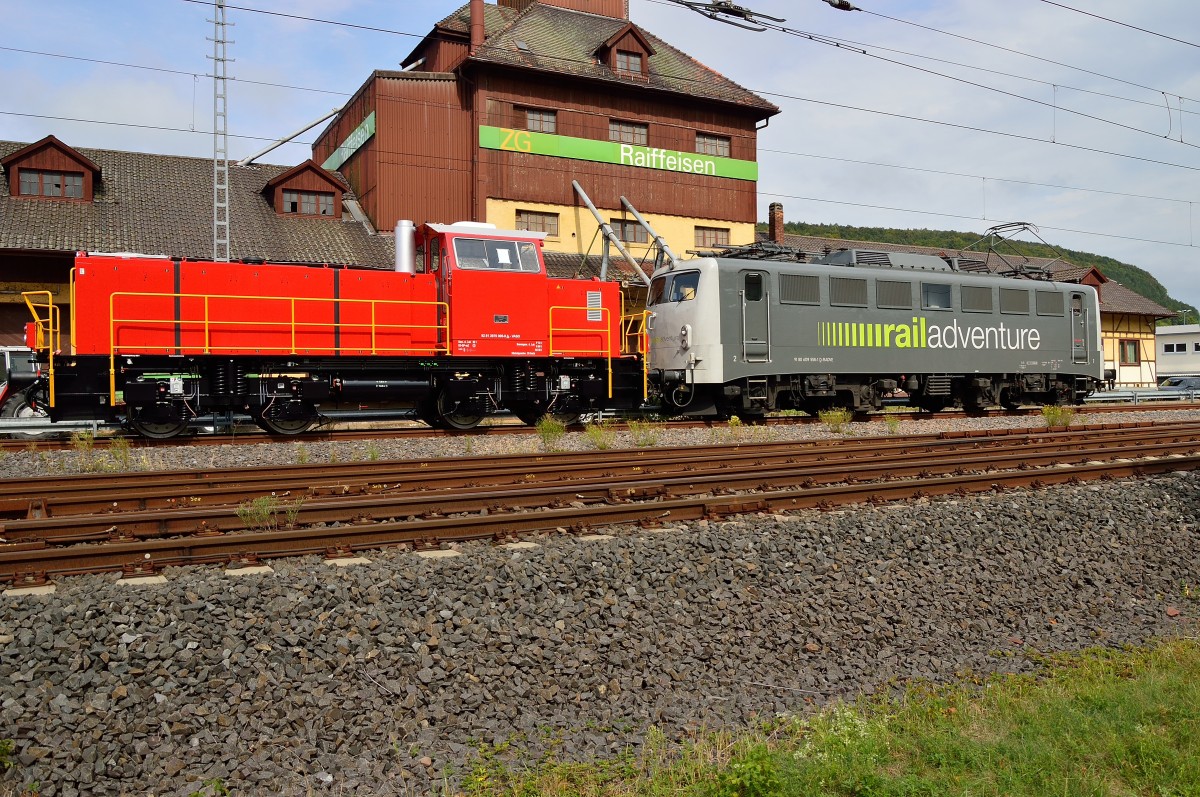 Die für die Voest Alpin Stahlwerke in Linz an der Donau bestimmte nagelneue Rangierlok 2970 006-0 ist an die Railadventure 139 558-1 angehängt und beginnt in wenigen Augenblicken eine Sägefahrt, bei der sie am Ende die Reise nach Österreich antritt. 7.9.2013