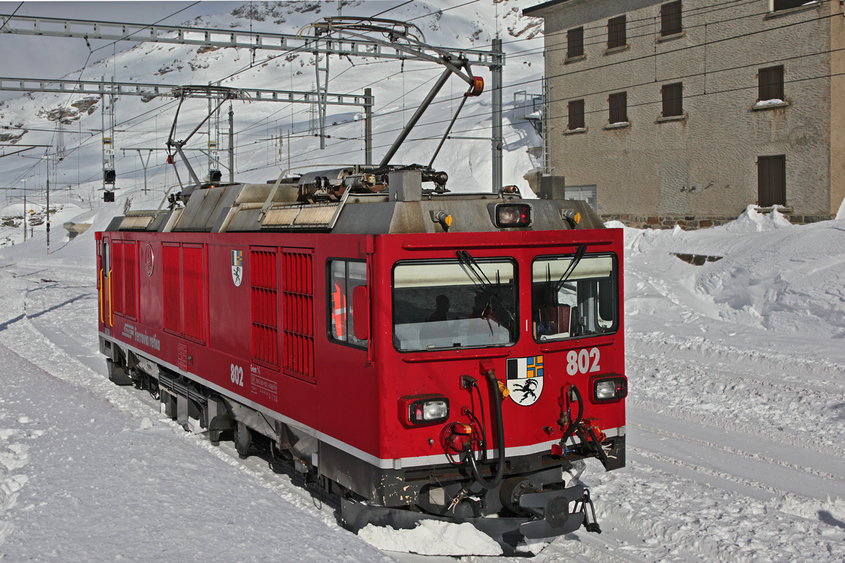 Die Gem 4/4  Murmeli  im Januar 2015 in der Station Hospizia Bernina.