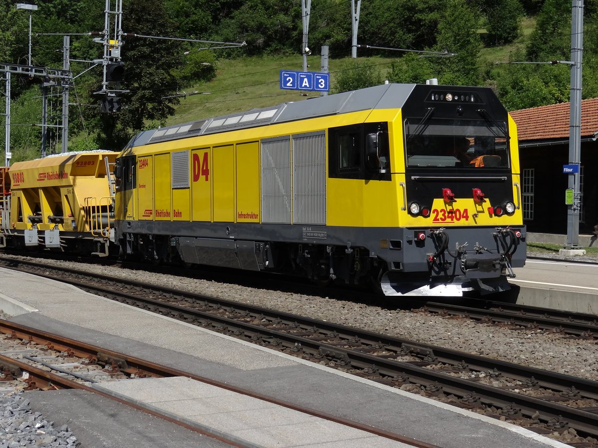 Die Gmf 4/4 23404 (ex- Gmf 4/4 28704) fährt im Bf. Filisur - 19/06/2018