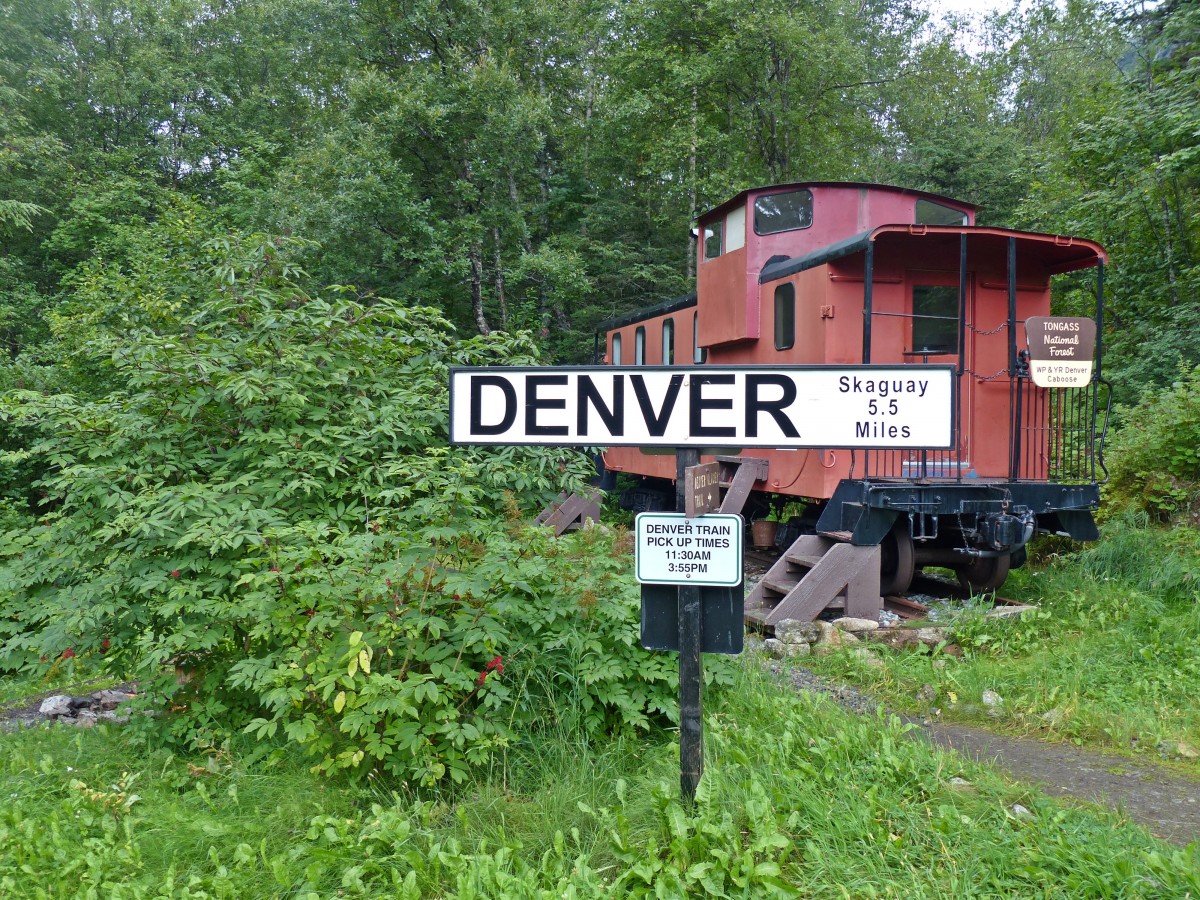 Die Haltestelle Denver an der White Pass and Yukon Route wird hauptschlich von Wanderern benutzt, die in der Caboose bernachten knnen. Fotografiert am 16.08.2013.