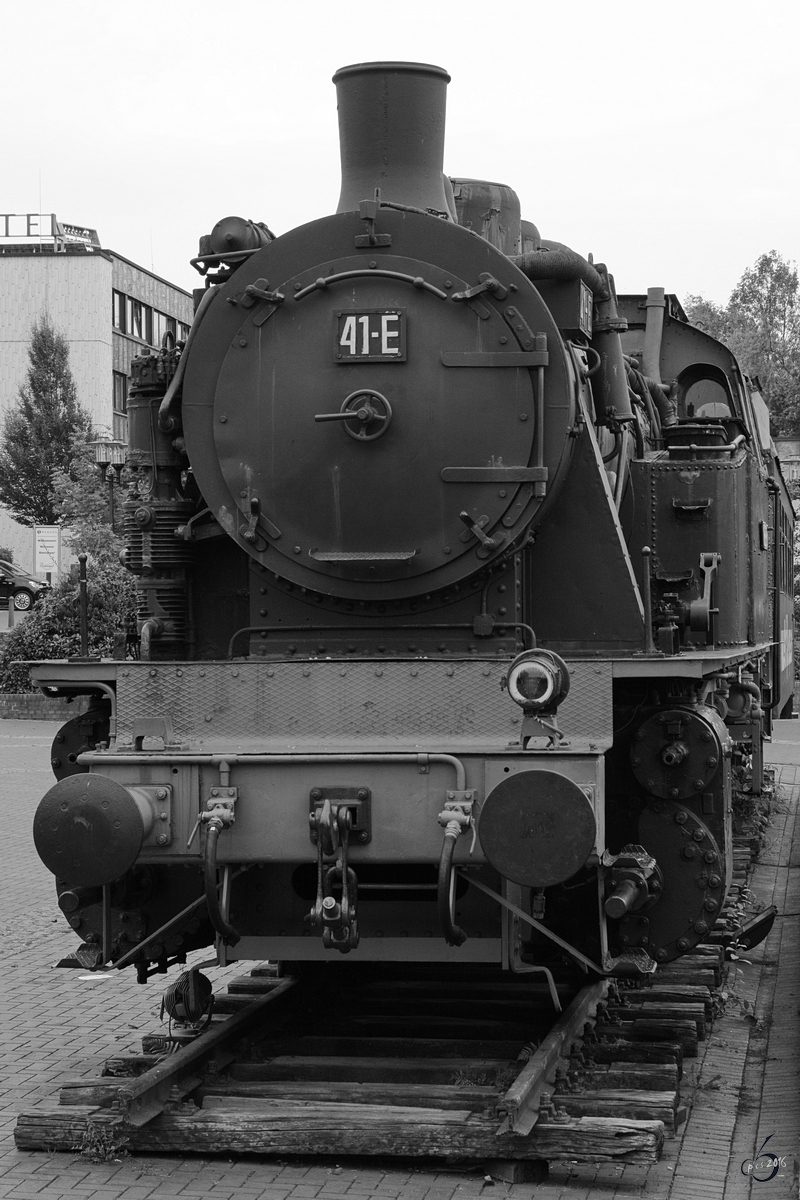 Die Hibernia 41-E ist eine Dampflokomotive von Henschel  Typ Bochum  aus dem Jahr 1942. (Bochum, September 2014)