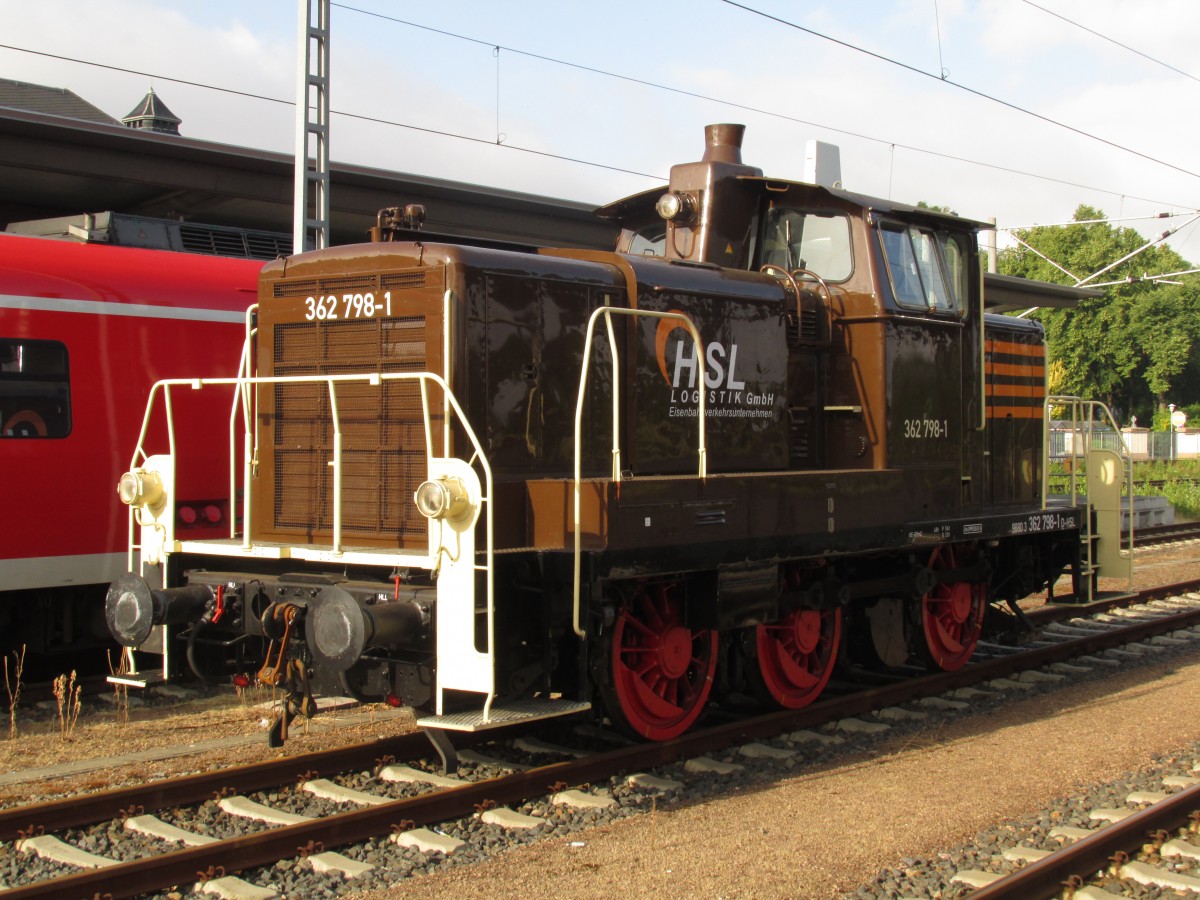 Die HSL 362 798-1 abgestellt in Glauchau, gesehen am 12.07.2014 