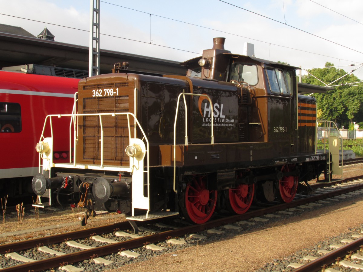 Die HSL 362 798-1 abgestellt in Glauchau, gesehen am 12.07.2014 